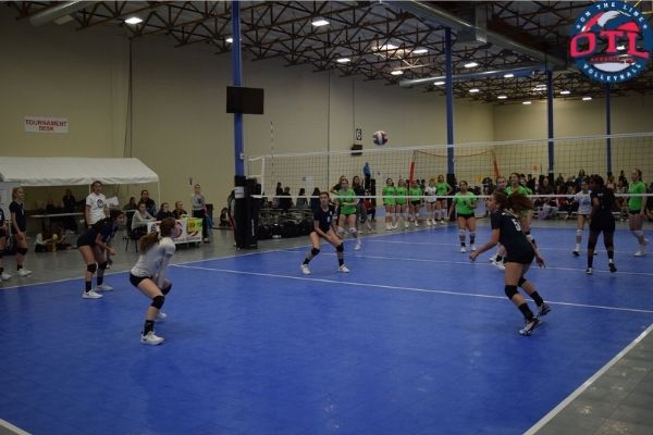volleyball-offensive-strategies-to-make-the-court-larger-2